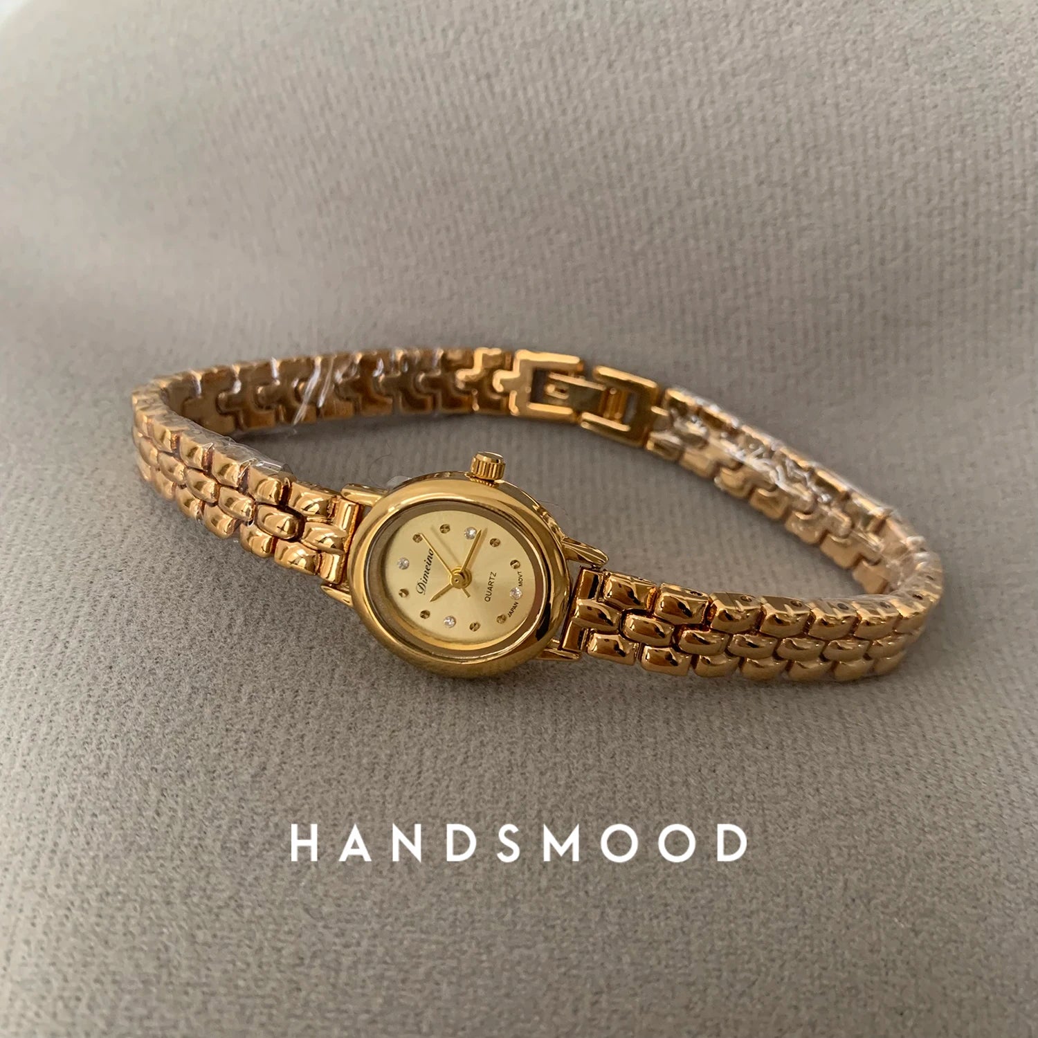 Montre plaquée or pour femmes, Bracelet, bijoux anciens moyens, luxe et diamant d'eau incrusté haut de gamme, nouvelle collection 2024