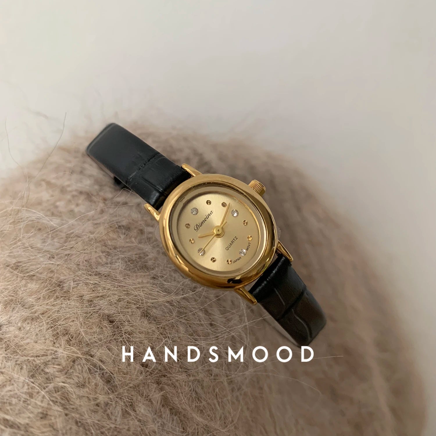 Montre plaquée or pour femmes, Bracelet, bijoux anciens moyens, luxe et diamant d'eau incrusté haut de gamme, nouvelle collection 2024